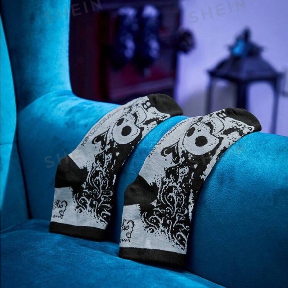 ROMWE Corpse Bride Ankle Socks - Picture 4 of 12